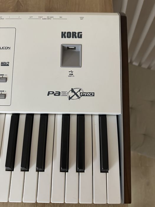 Korg pa2x синтезатор