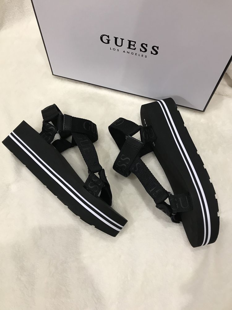 Продам женские босоножки/сандали GUESS