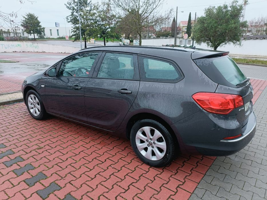 Opel Astra Sport ToUrer  1.3 CDTI Exeutive vendo ou troco