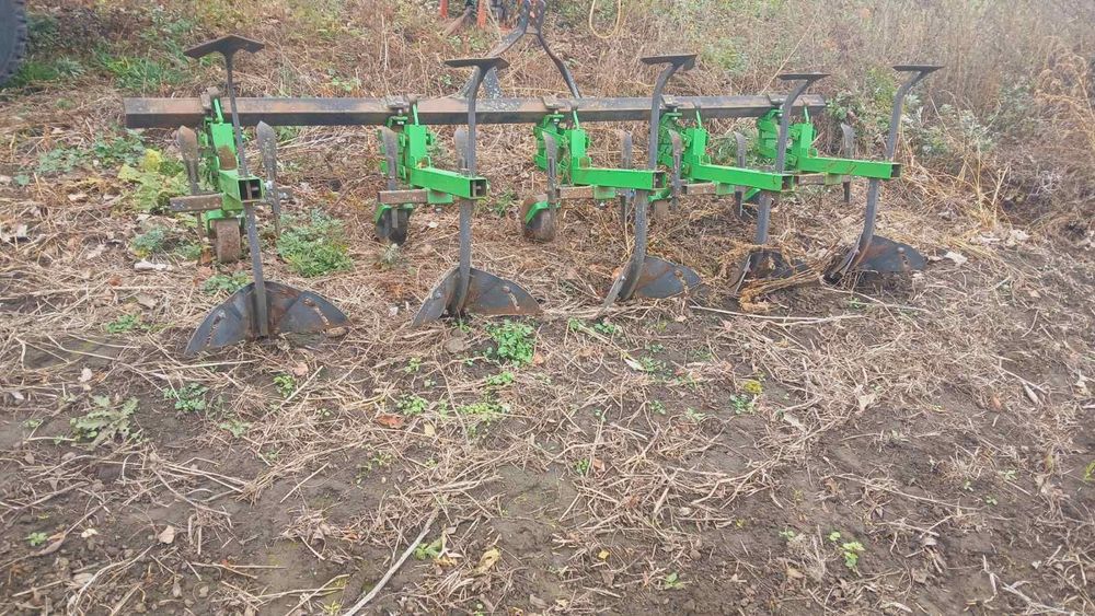 Міжрядний культиватор