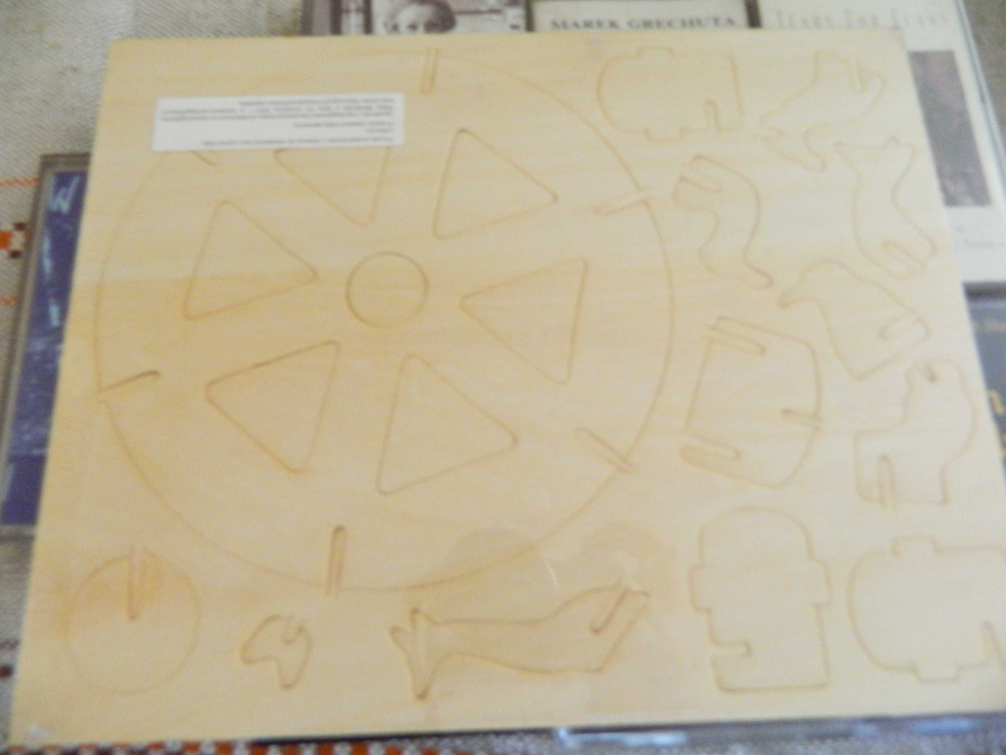 Puzzle  przestrzenne  3D  helikopter lub karuzela