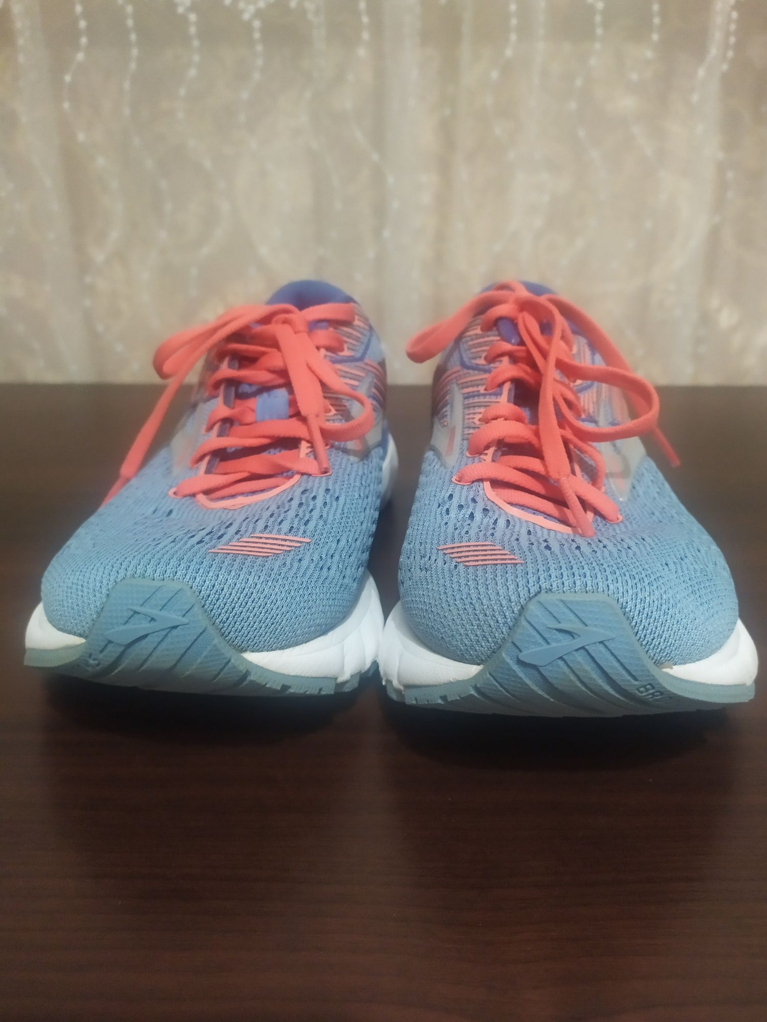 Жіночі кросівки  Brooks Adrenaline GTS 19,