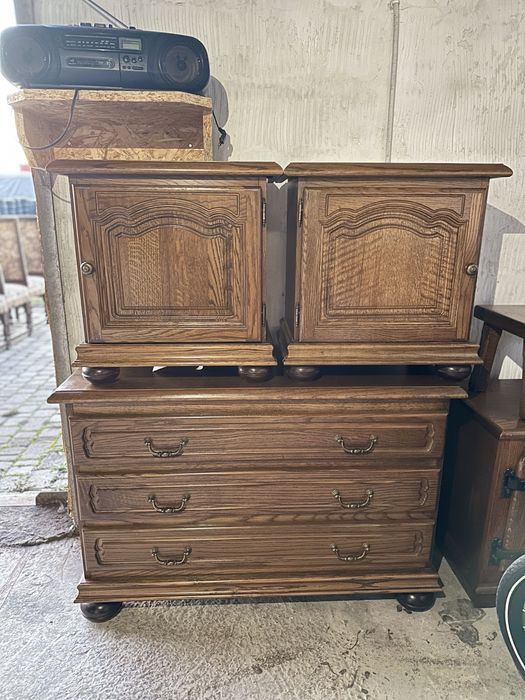 Комод. Приліжкові тумбочки
