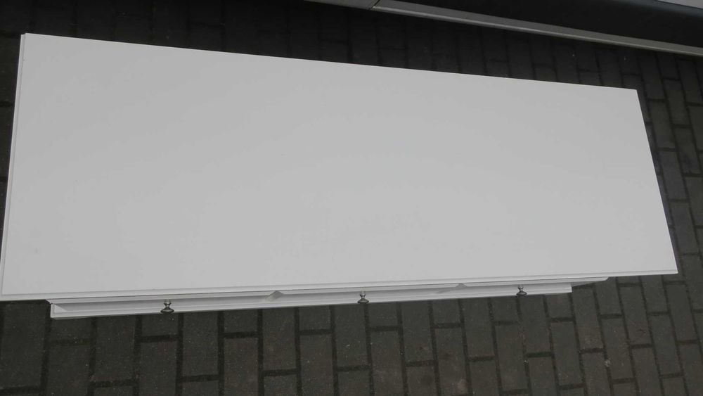 Długa komoda biała RTV