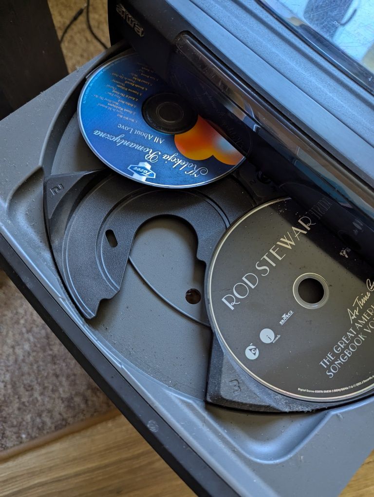 Aiwa CX-ZM2600V z kolumnami