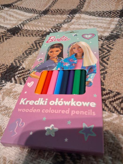Wyprzedaż!! Barbie artykuły plastyczne kredki flamastry farby prezent