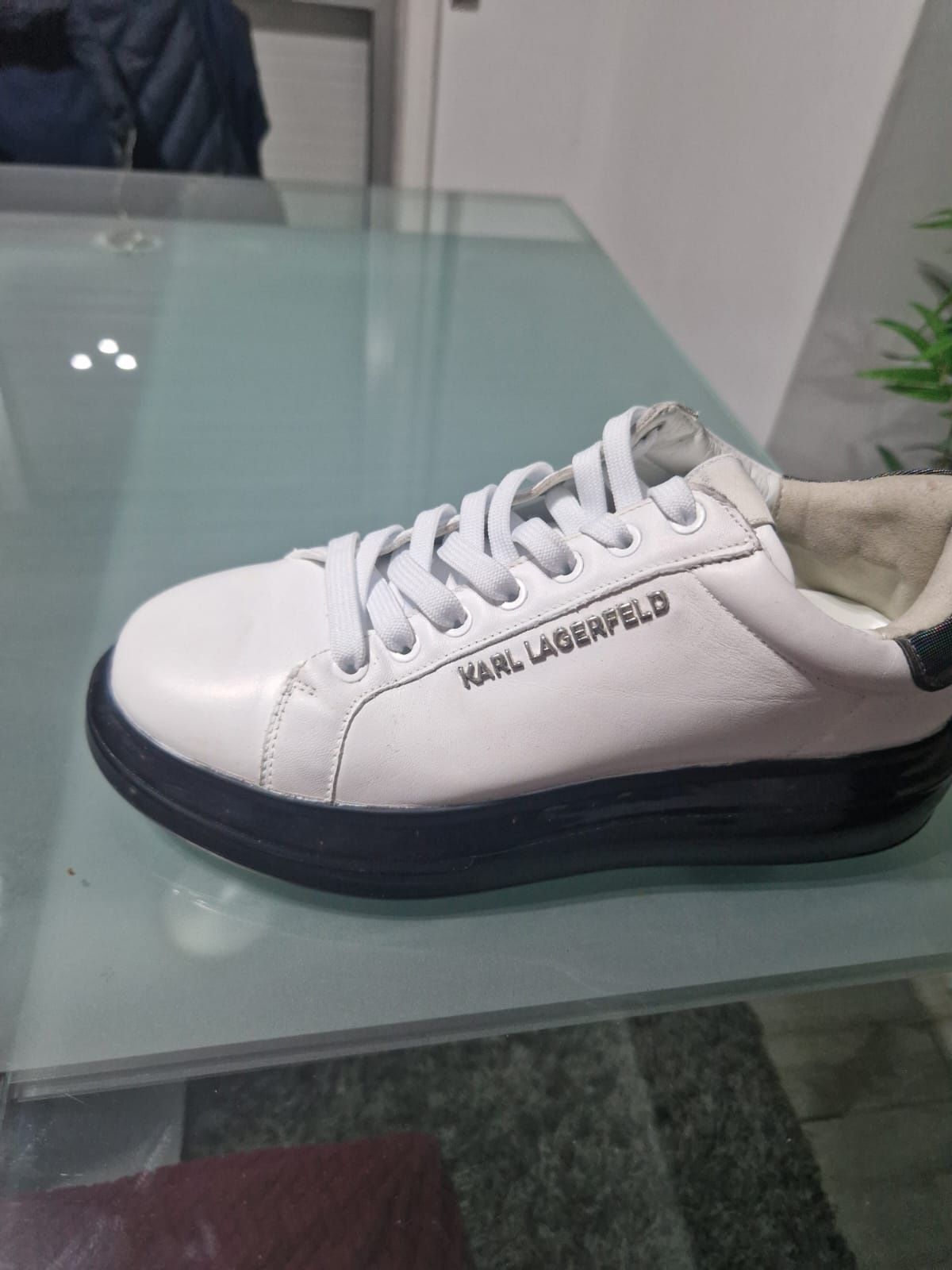 Sapatilhas Karl Lagerfeld tamanho 40