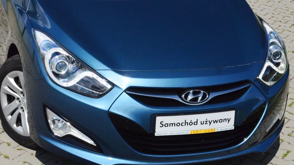 Hyundai i40 / Pojazd Sprzedajemy z Gwarancją ASO na ROK / NAVI / GSM /