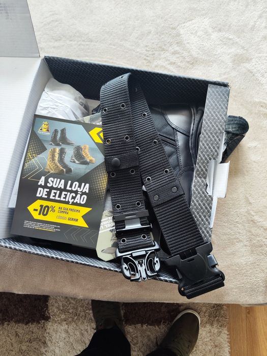 Coturno tático e cinto NOVOS