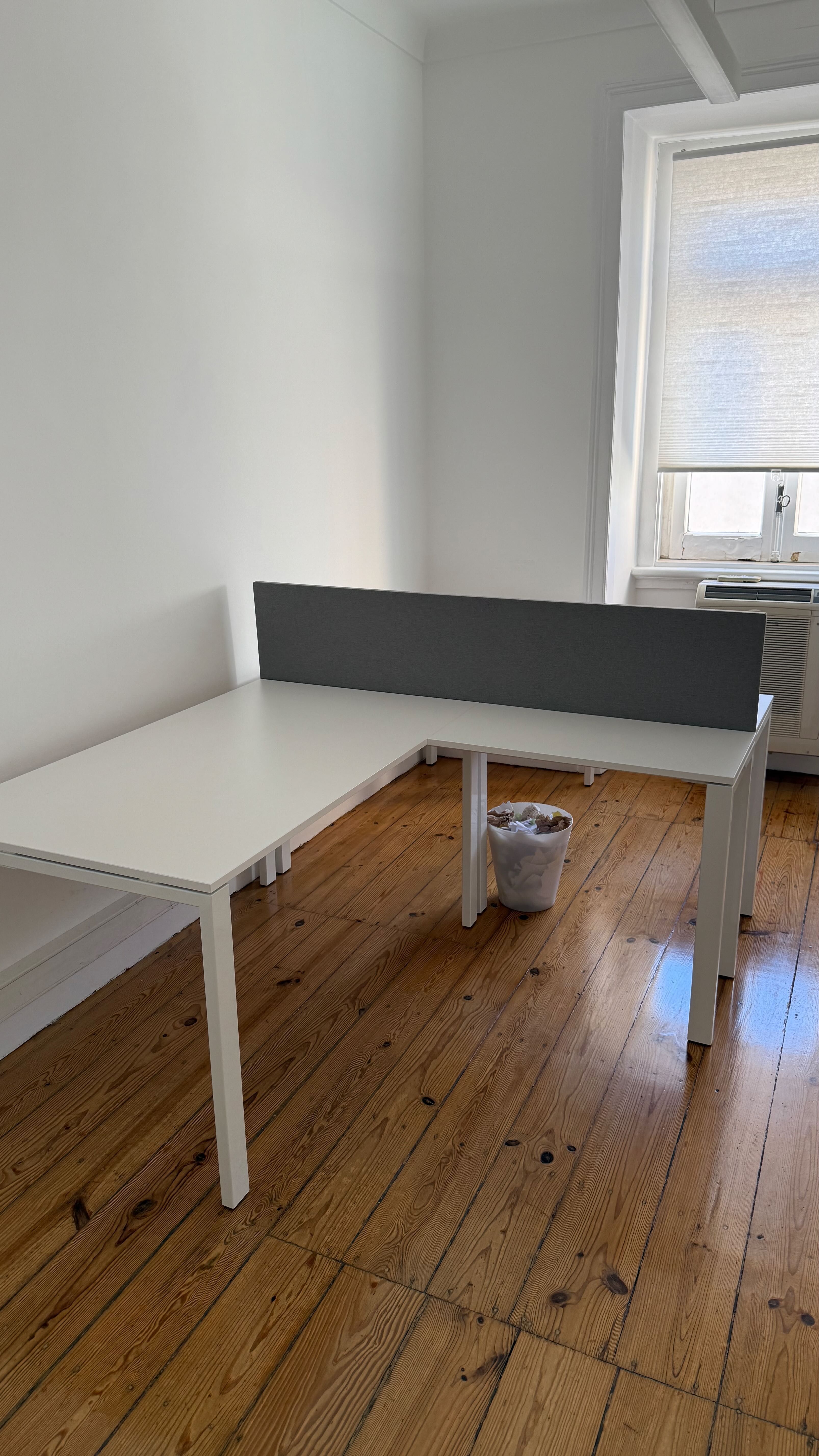 Secretária de Escritório 1,40x0,80m Novas | 10 Unidades disponíveis!