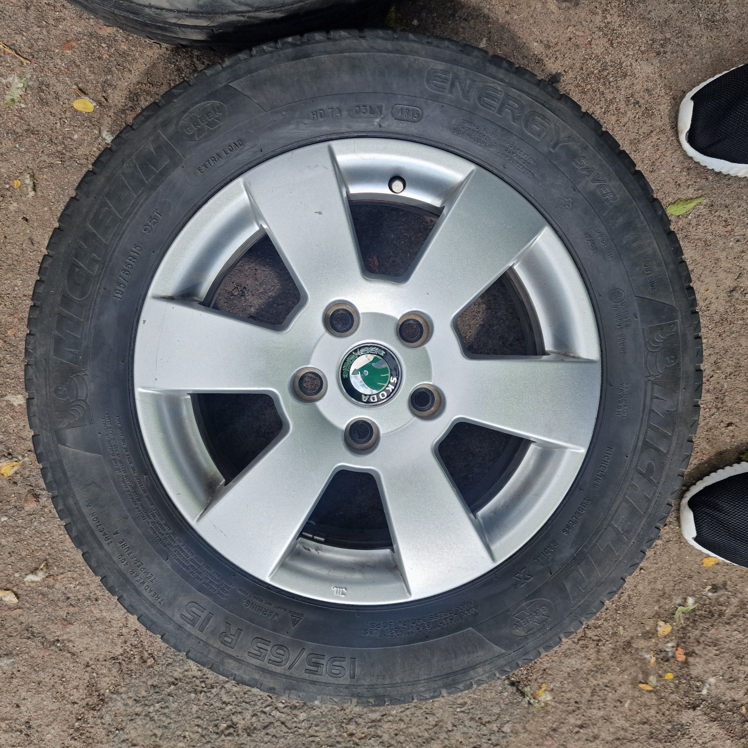 Диски R15 5×112 ET47 J6 Skoda Octavia a5 с резиной