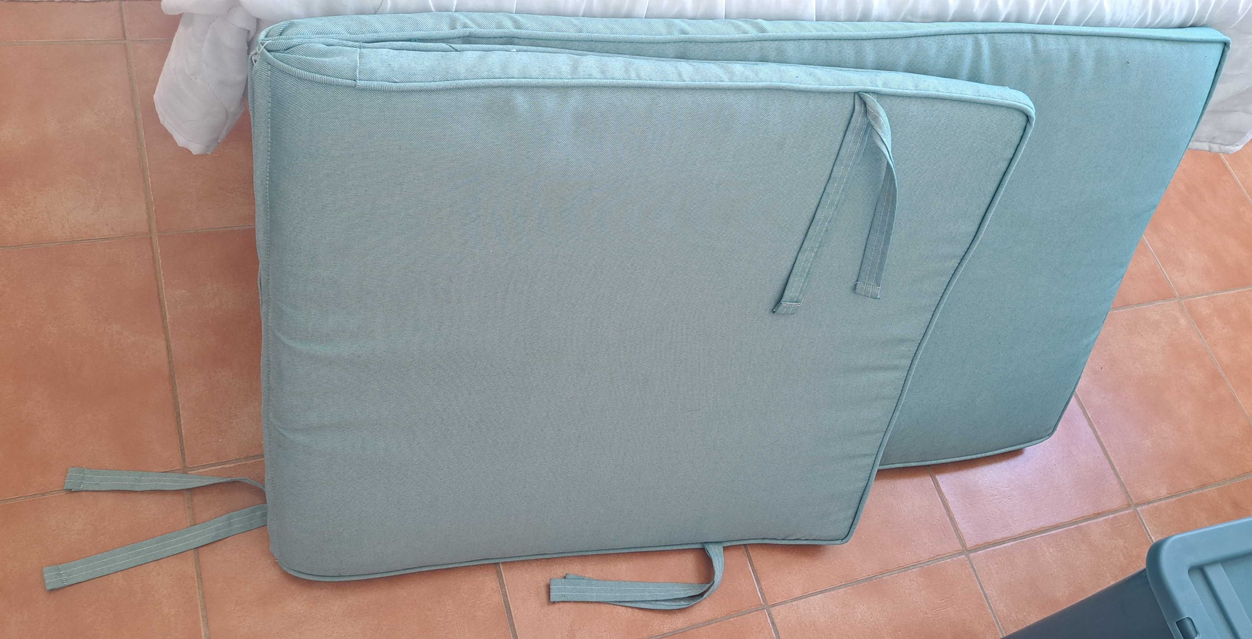Vendo colchão para espreguiçadeira Naterial