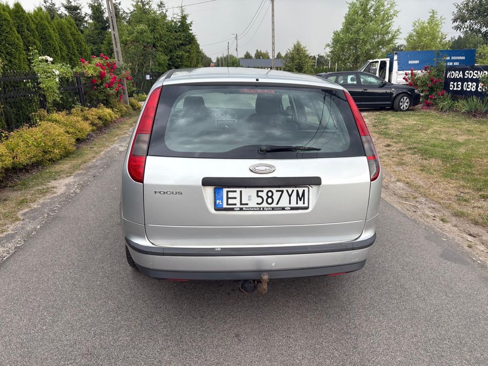 Ford Focus_2005r_1.8 benzyna_Hak_Kombi
