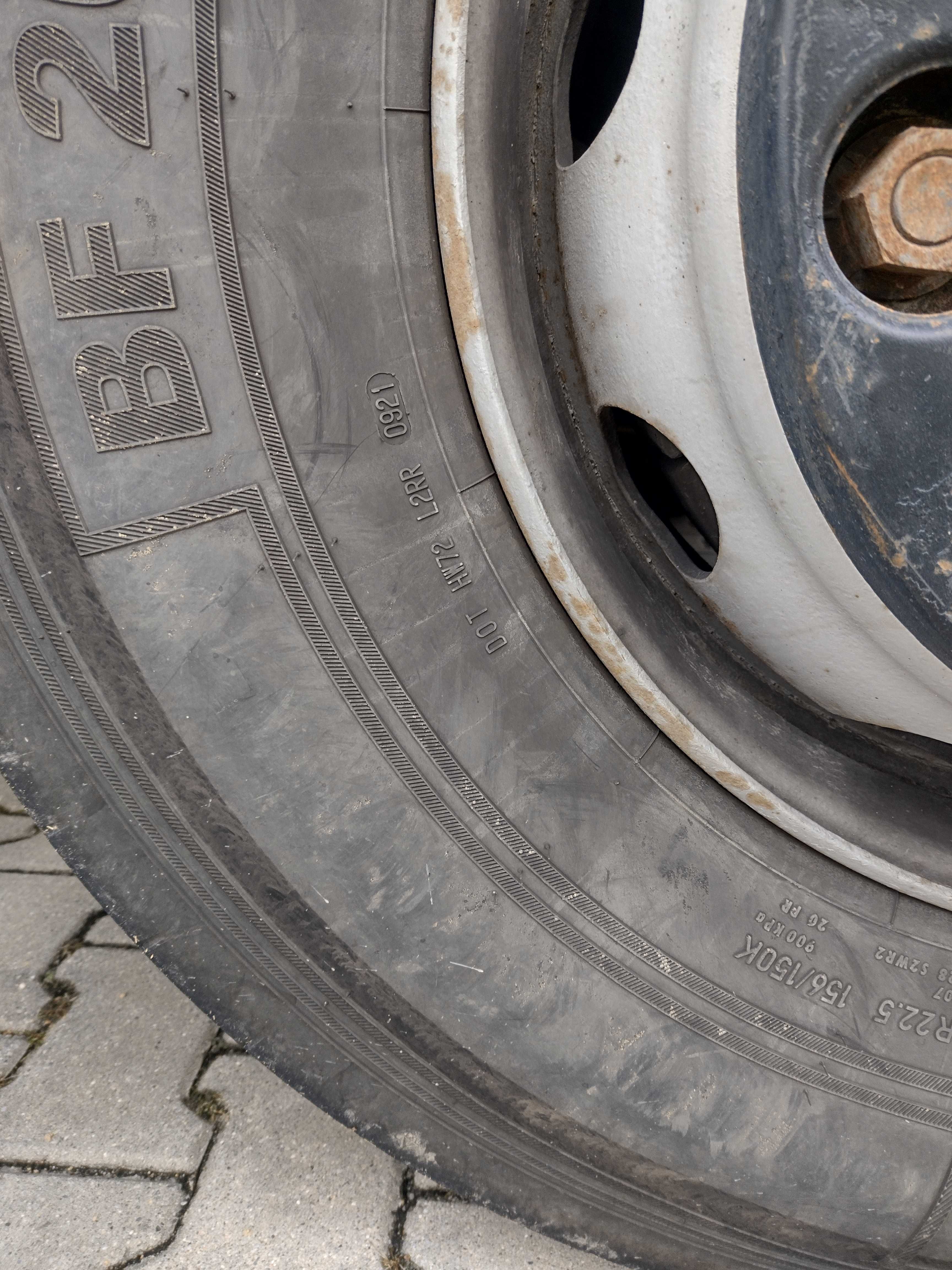 315/80/22,5  przód/prowadząca   barum bf 200 mixed JAK NOWE
