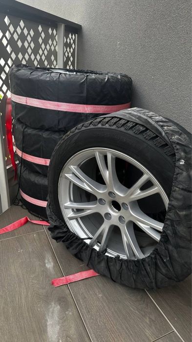 Koła - Felgi ta Opony zimowy Nokian 255/45 R19.  Tesla Model Y