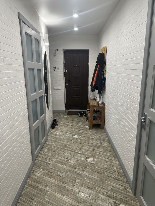 Продам 3-х кімнатну квартиру (по сертифікату)
