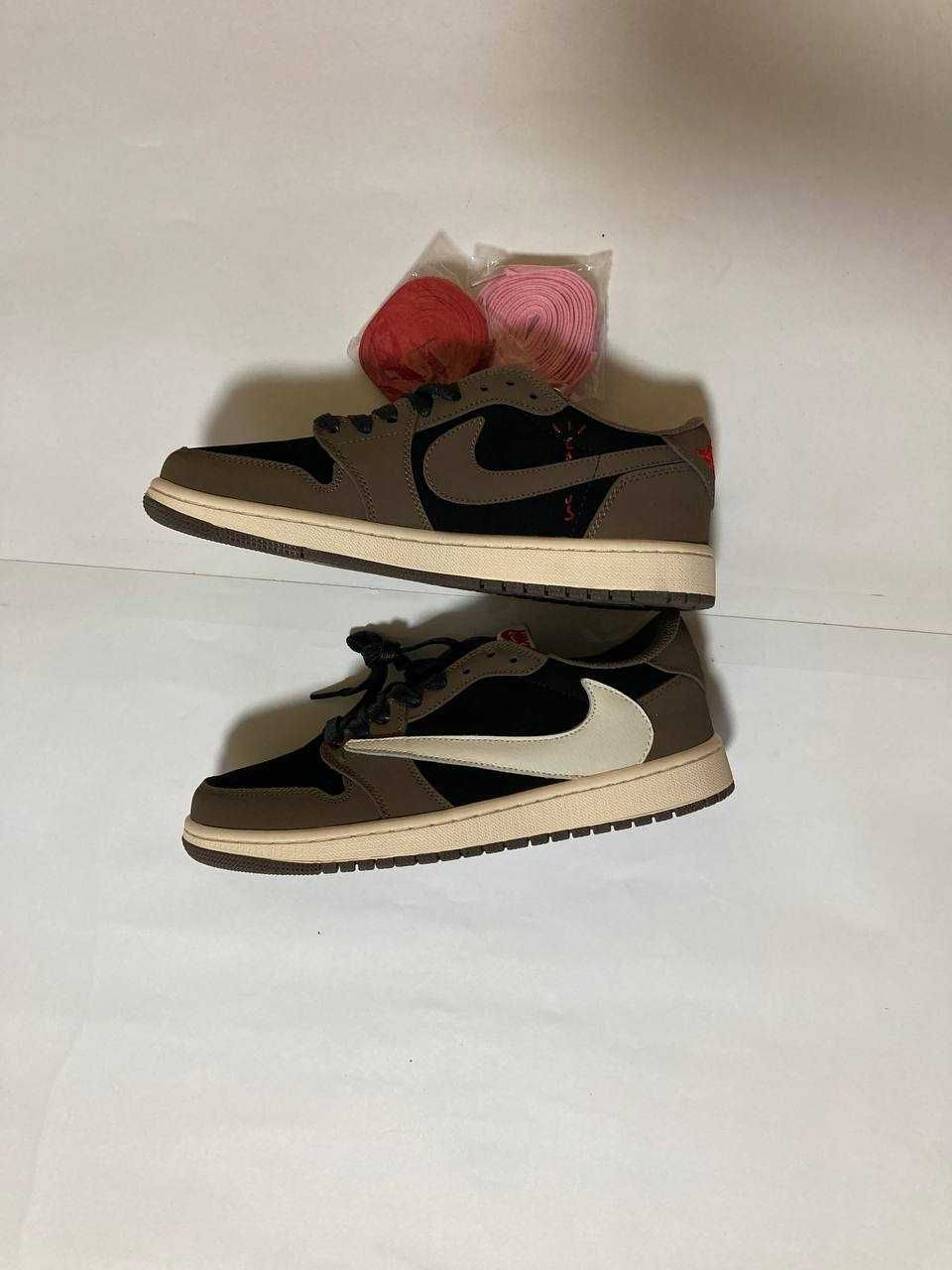 Кроссовки Jordan 1 Retro Low Travis Scott