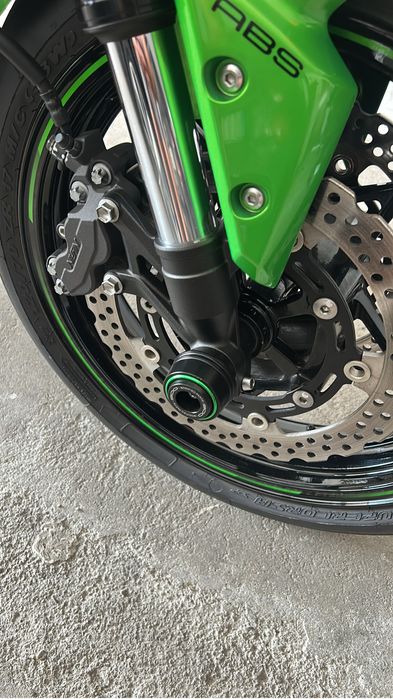 Kawasaki z900 akrapovic
