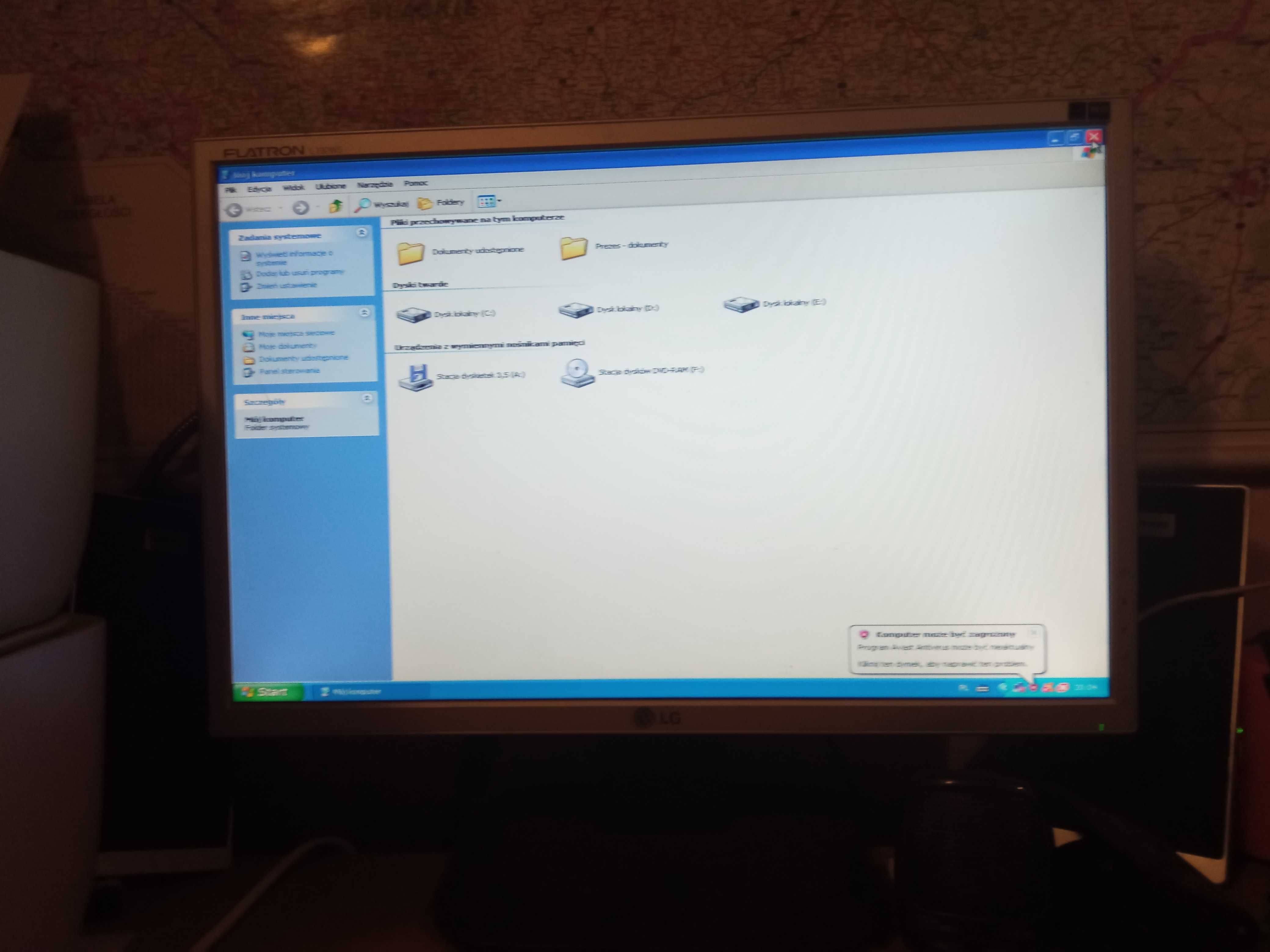 komputer stacjonarny Mustang + monitor LG