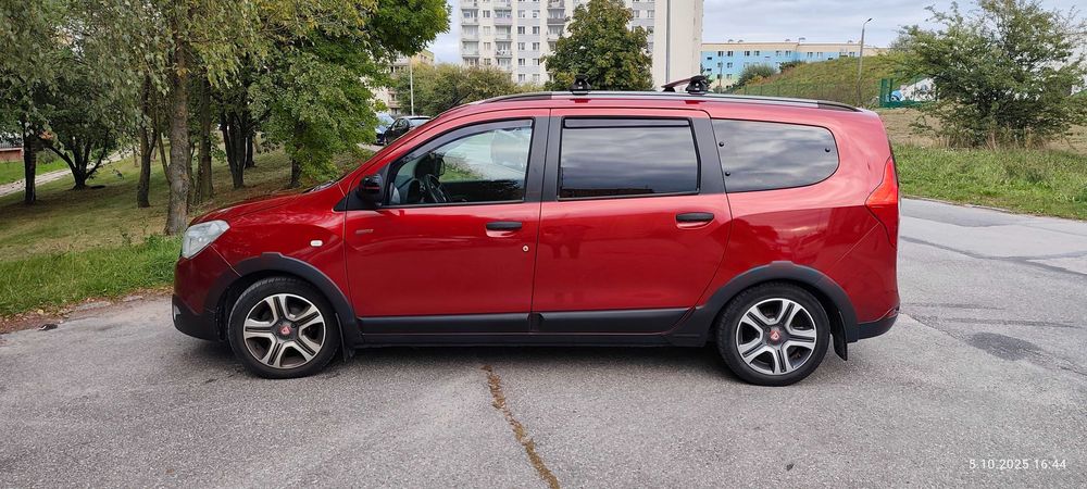 Dacia Lodgy 1.6 SL TECHROAD 7 os PL pierwszy właściciel bez wypadkowy