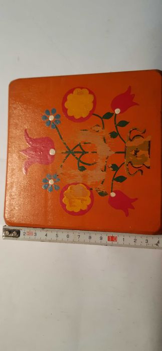 stary drewniany obrazek podstawka na ścianę prl, motyw góralski