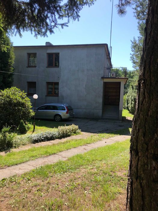 Dom na sprzedaż  w śród drzew, ocieplony, instalacja fotowoltaiczna.
