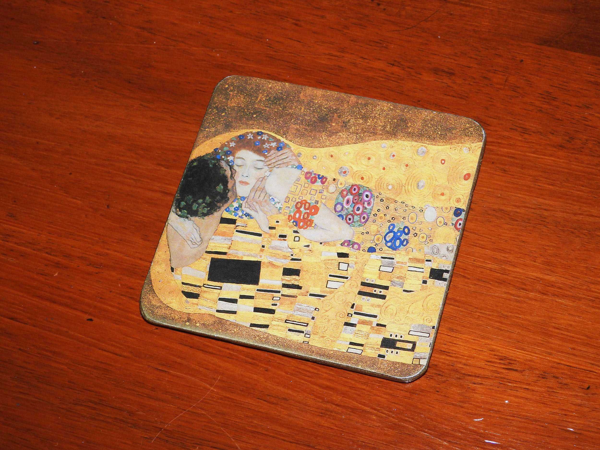 Podstawka pod kubek grafika Gustav Klimt - Pocałunek