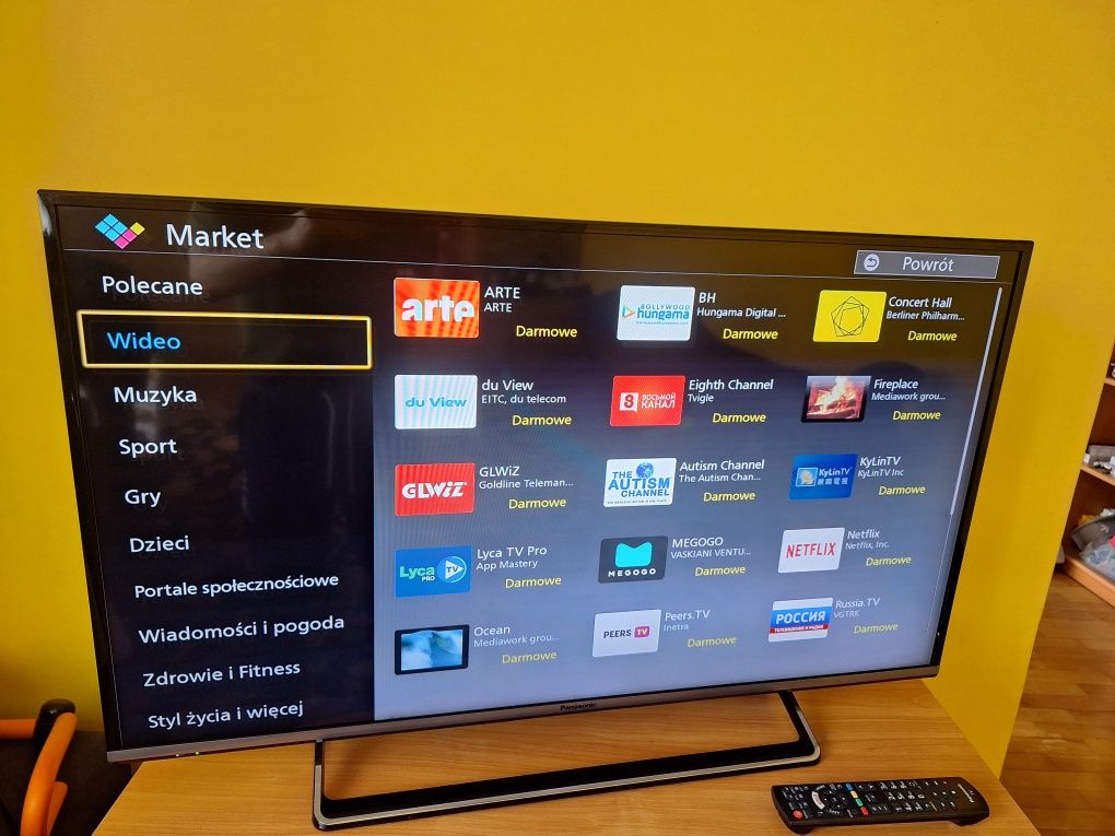 Panasonic LED TV 40" TX40DSU501 z Netflix