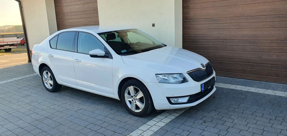 Skoda Octavia 1.4 150KM Bogate wyposażenie Salon PL lekko uszkodzona