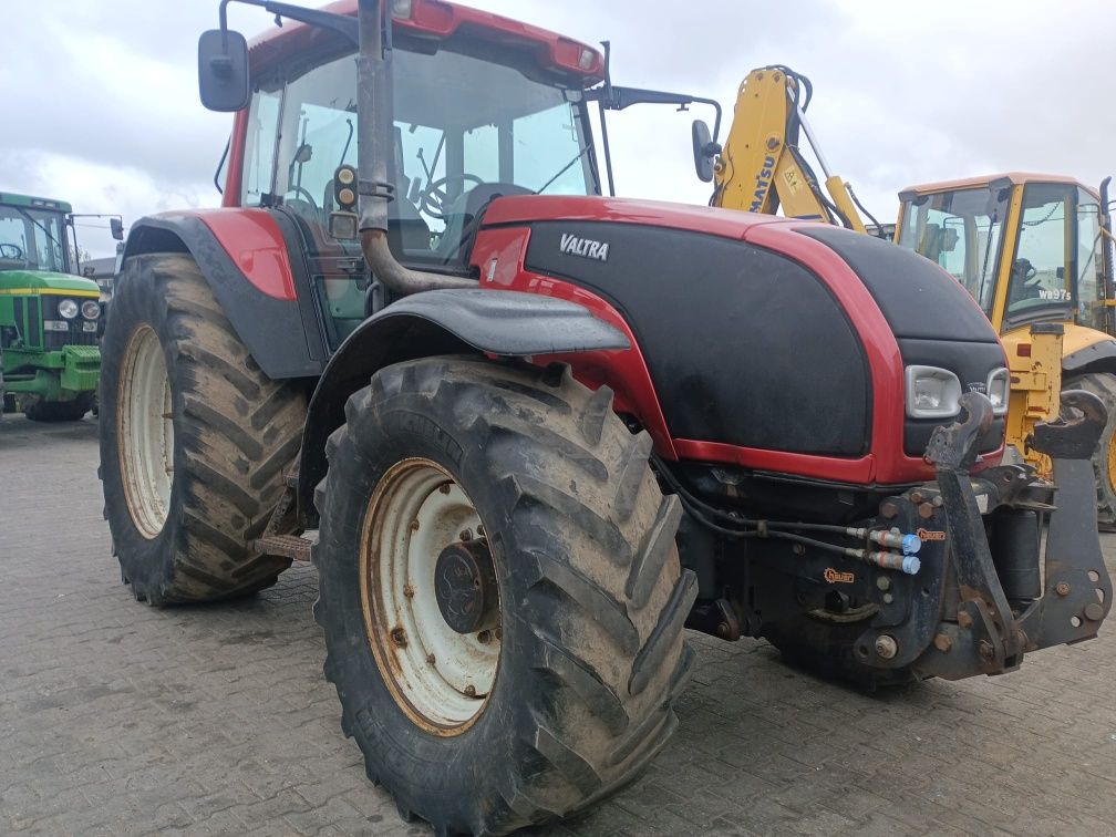 Valtra T-190 świeżo sprowadzona