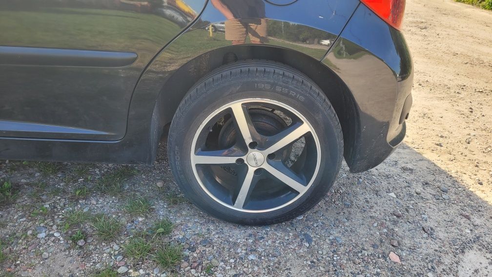 Koła felgi aluminiowe 16"  4x108 z oponami letnimi