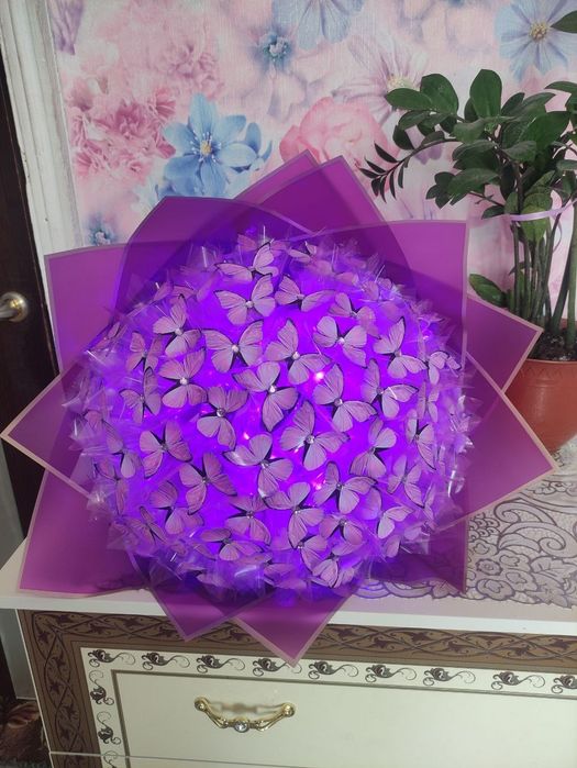 Букети з метеликів, ромашок, квіти 21-101шт  Букет из бабочек, ромашек