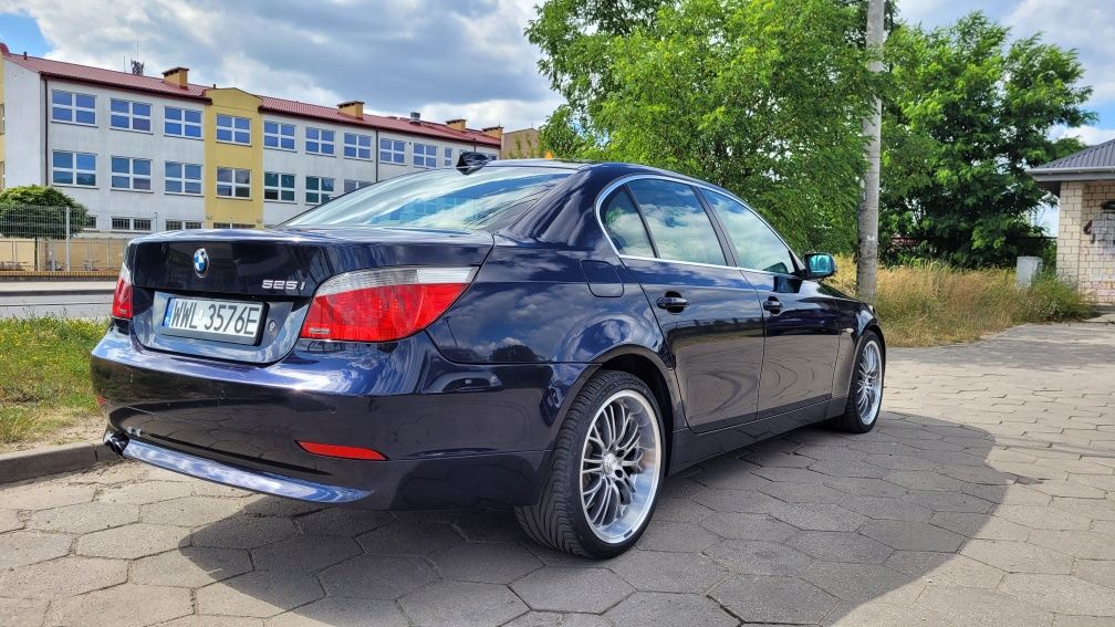 Sprzedam zadbane BMW e60 525i