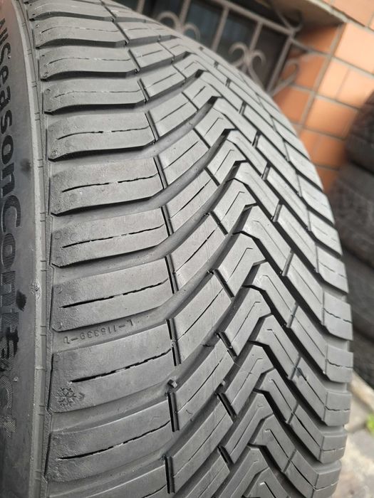 Opony Całoroczne 205/45R17 Continental AllSeasonContact 2szt Montaż