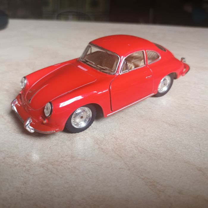 Машинки Kinsmart