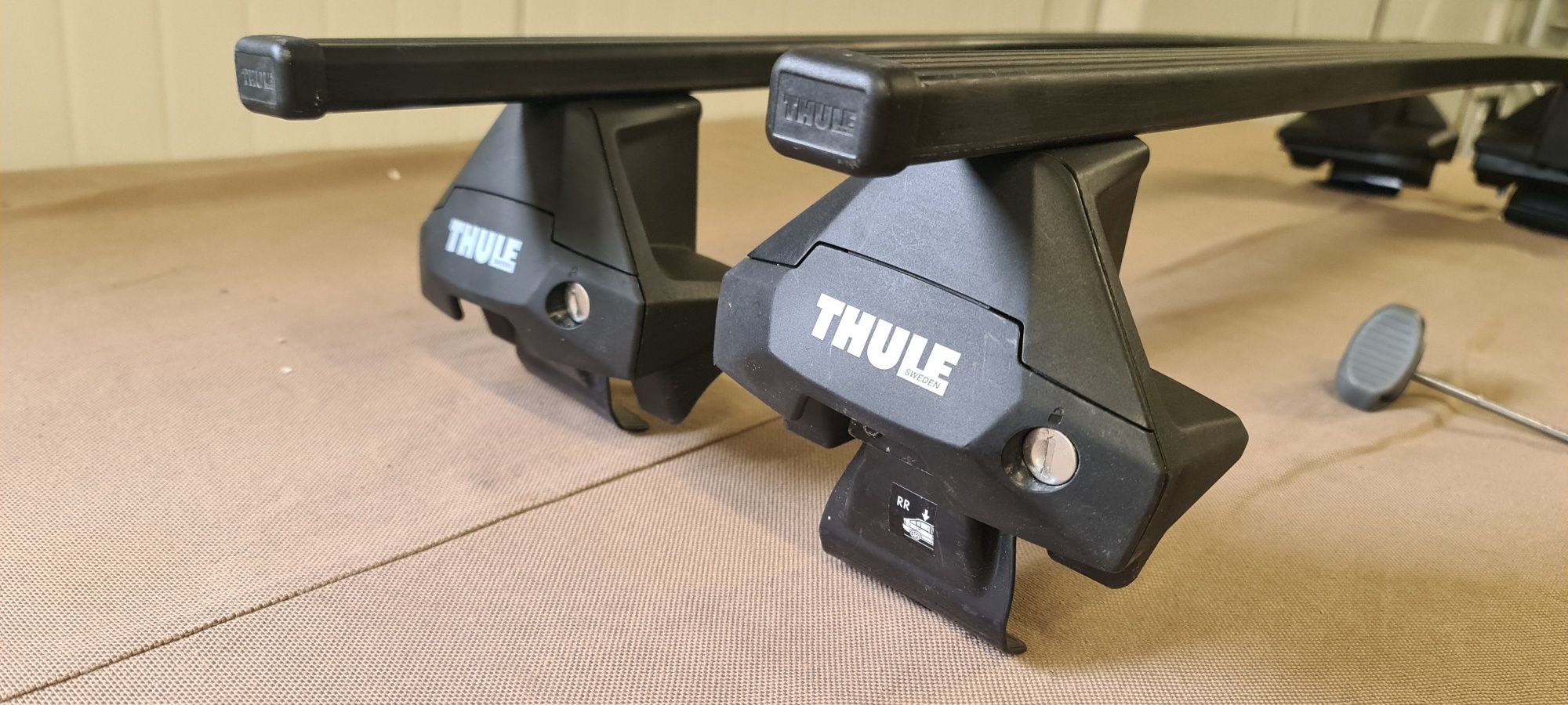 Audi A6 C7 Sedan Thule Squarebar Evo Bagażnik dachowy Poprzeczki Thule