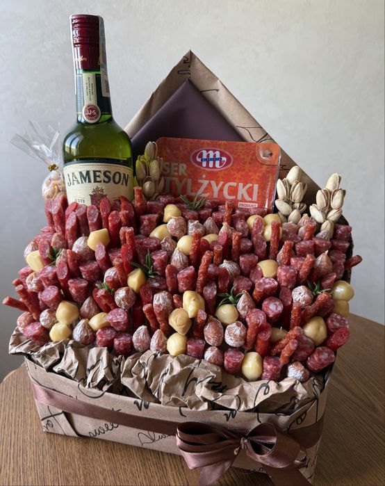 Їстівні букети мясні букети фруктові з сухофруктів букети з цукерок
