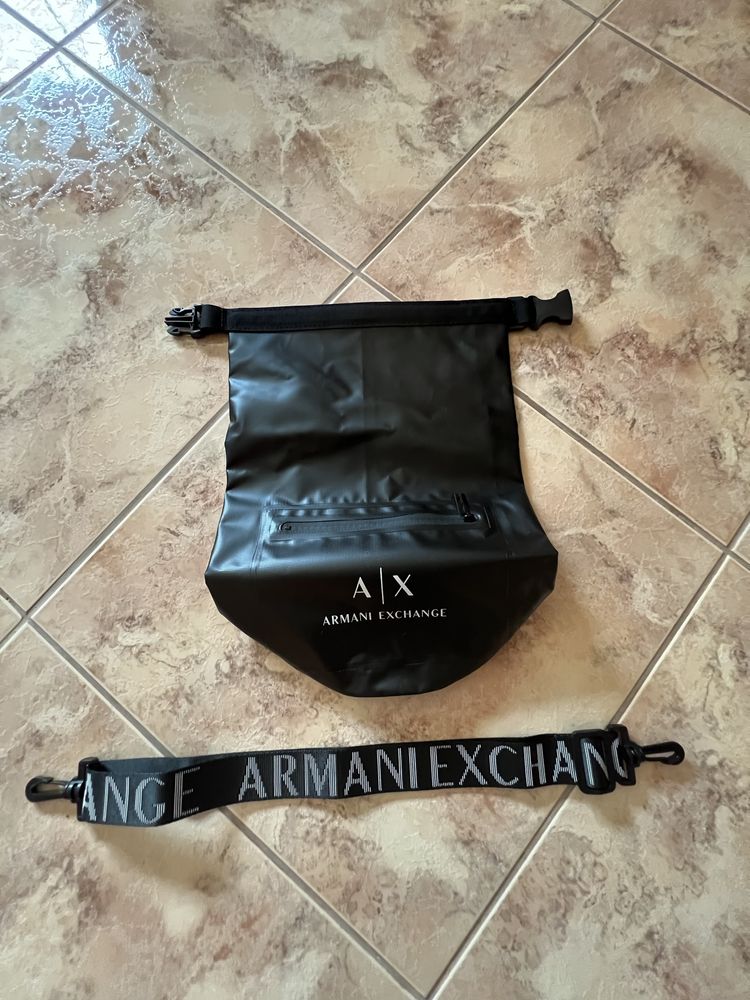 Bolsa/ mochila da Armani Exchange