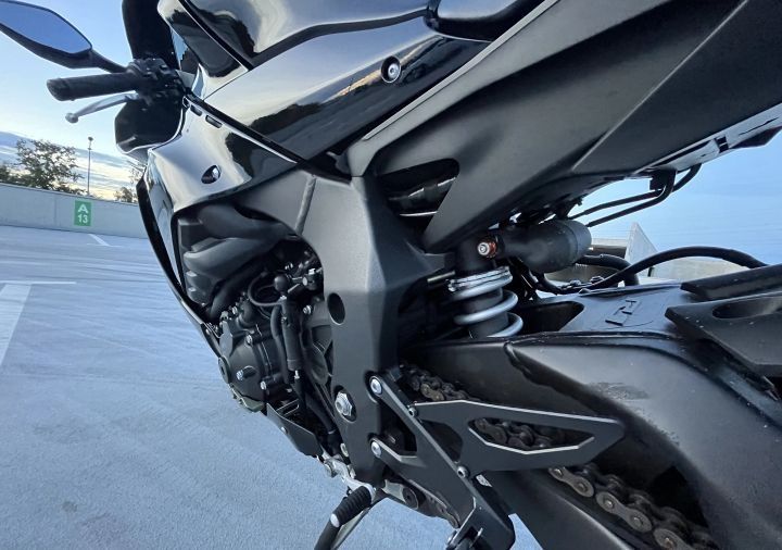 Yamaha R1 2021 року