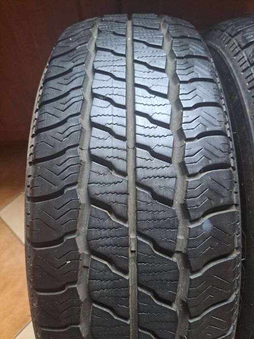 Opony  zimowe  MAXXIS  205/65R15C