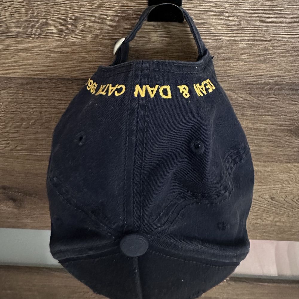 Czapka Dsquared2 Dsq2 Oryginalna z Vitkac