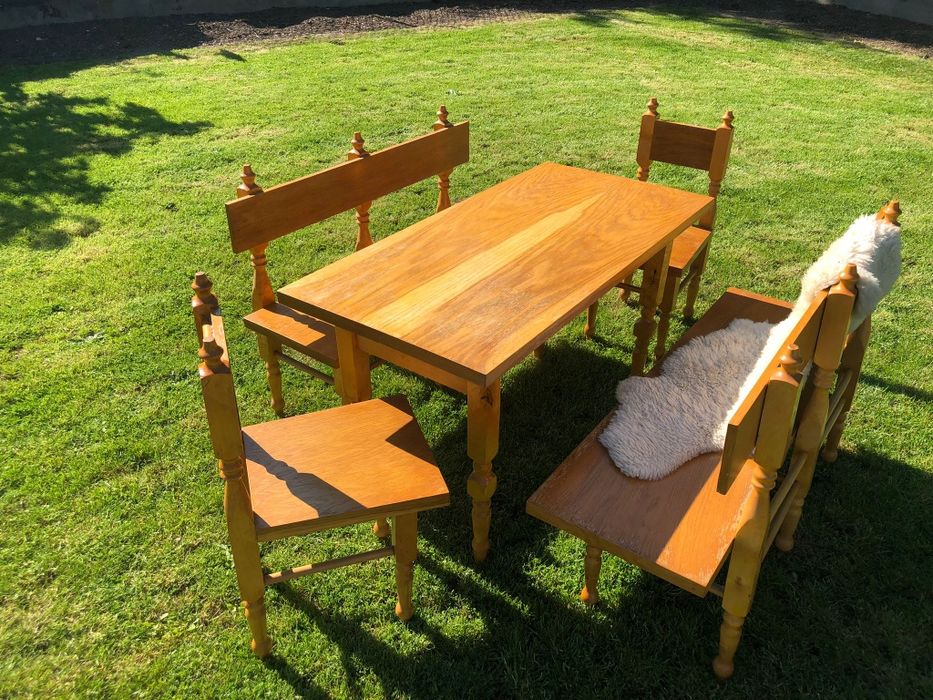 Drewniany zestaw stół, 2x ławka, krzesła.