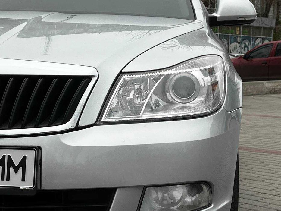 Шкода Октавия A5 FL 1,6 Універсал 2009 Рестайлинг 2 поколение