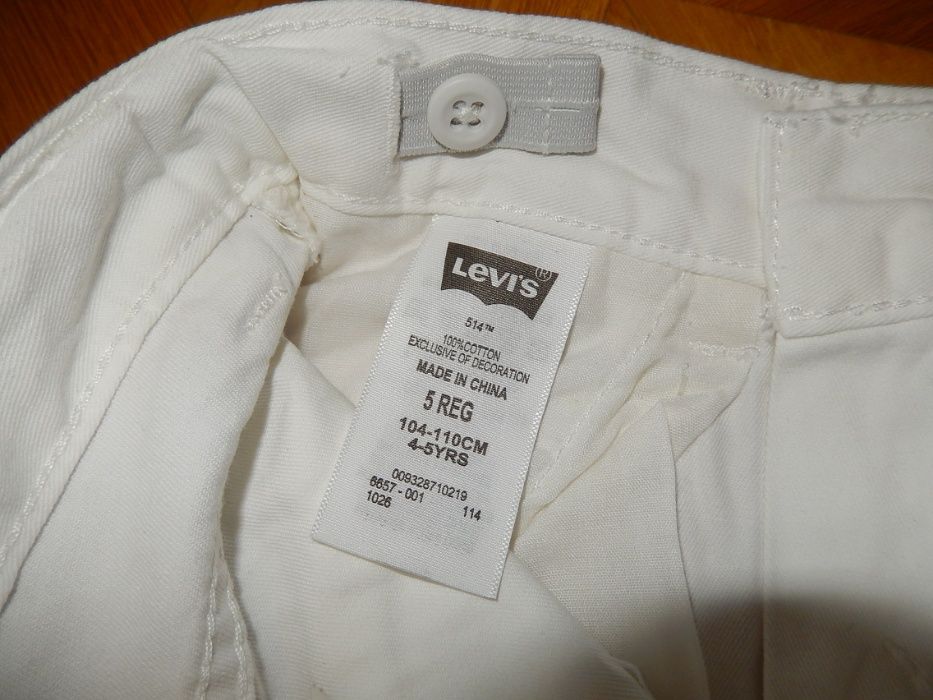 Spodenki LEVI'S pasek - NOWE 4-5 LAT (rozm.104-110)