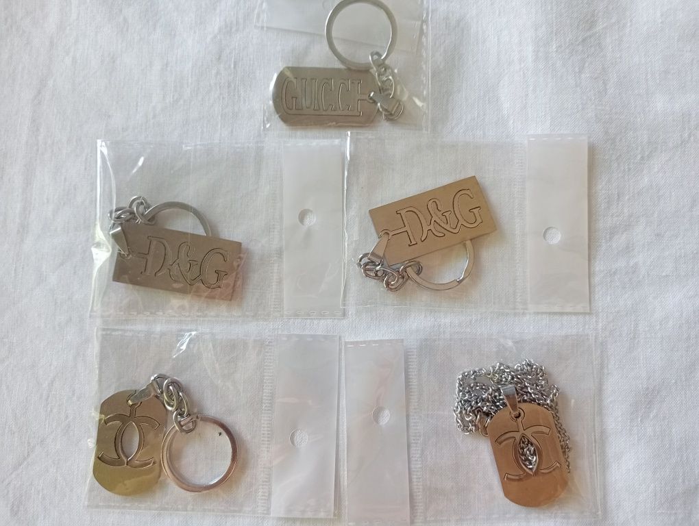 Conjunto De Porta Chaves e Colar