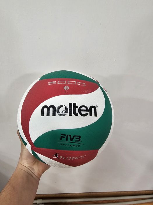 волейбольні м'ячі