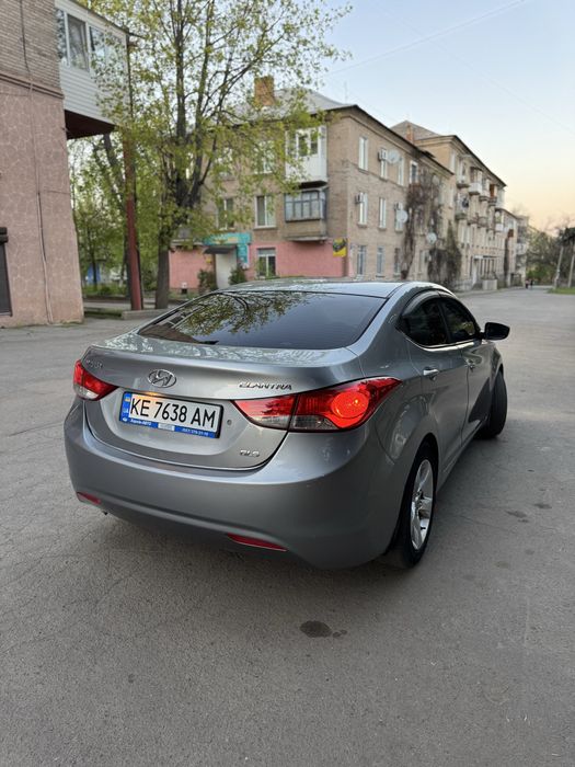 Продам офіційну хундай елантру 2013 року автомат