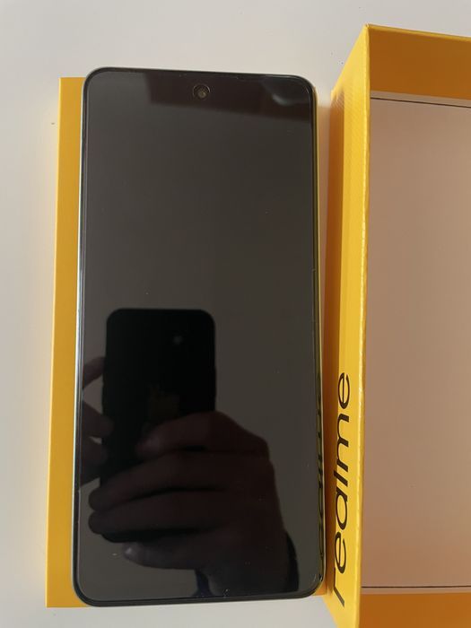 Nowy Telefon Realme 12x 5G i nowe słuchawki Realme buds T200lite