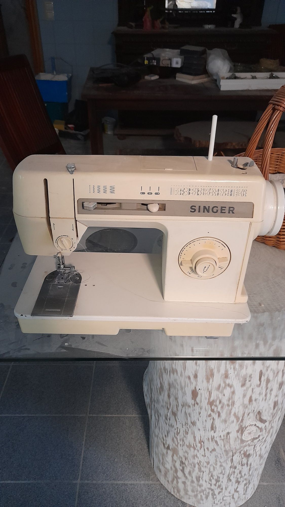 Vendo máquina de costura
