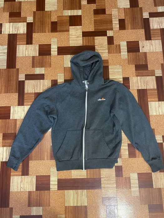 Зипка Ellesse серая